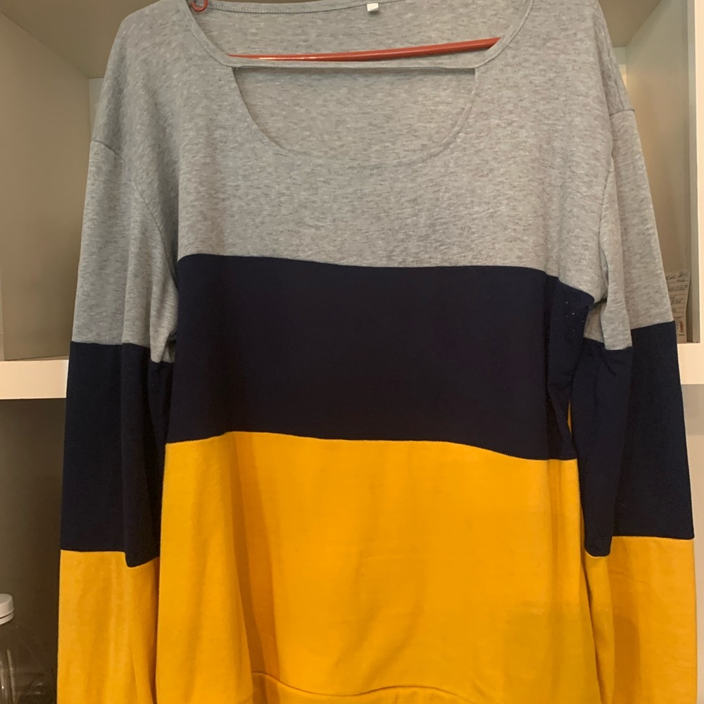 Grey/yellow/navy shirt size 2XL. No tags